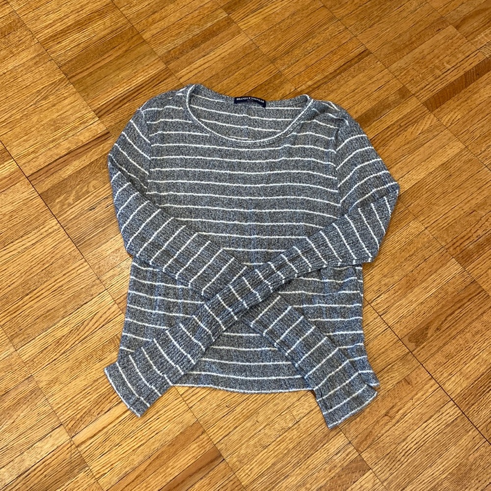 Brandy Melville long sleeve shirt